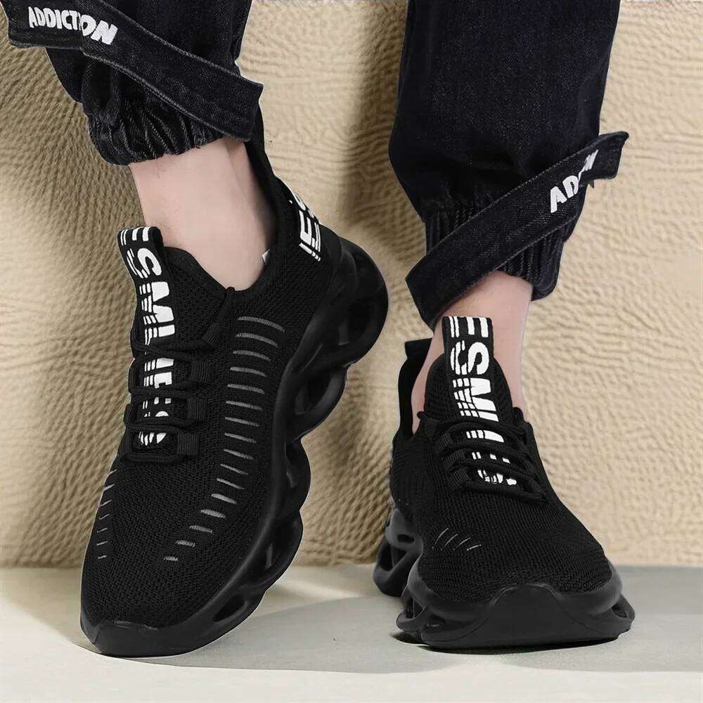 Men's Summer High Quality Mesh Breathable Lightweight Soft Soled Shoes Fashionable Versatile Casual Tenis Masculino Sneakers