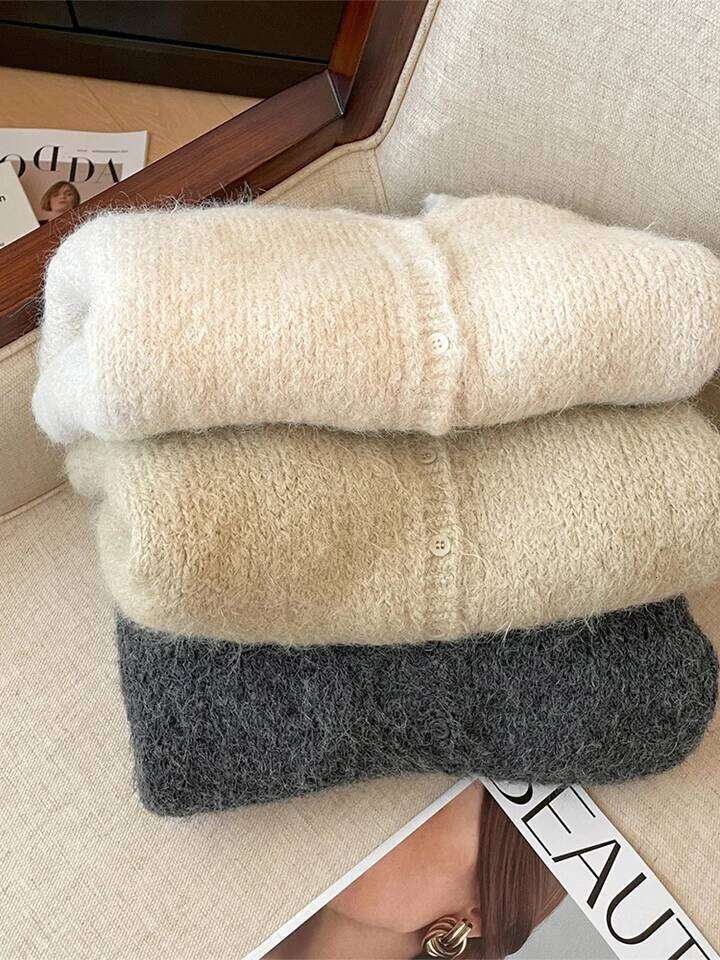 Women Beige Cardigan Cozy Sweater Harajuku Vintage Korean Y2k Long Sleeves V-Neck Cashmere Sweaters Jumper 2000s Clothes Autumn 26L0224