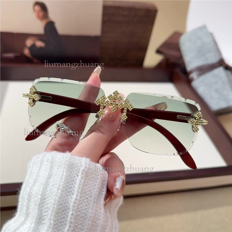 2026 New Luxury Designer Men's Sunglasses Fashion Metal Cross Starry Sky Diamond Frameless Women's Premium Vacation Sunglasses Wood Leg Outd