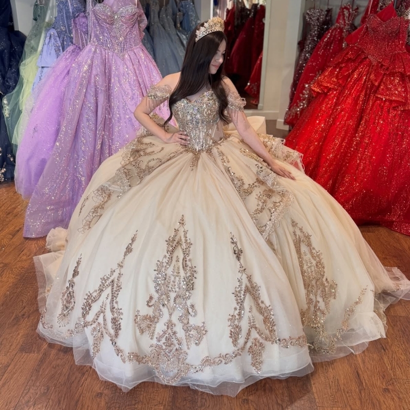 Champagne Shiny Quinceanera Dresses Ball Gown Off The Shoulder Gold Applique Lace Beading Crystal Bow Tull Party Birthday Sweet 16 Dress Vestidos 15 D