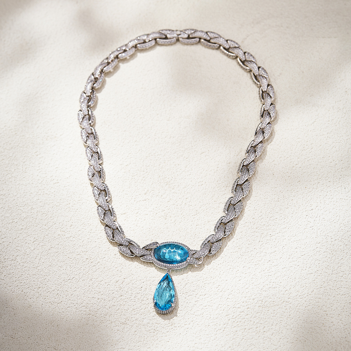 Necklace Sea Blue Water Drop Necklace, Gold-Plated Heavy-Duty Cuban Cha, Luxurious Texture Necklace, Women's Eveng Wear Necklace