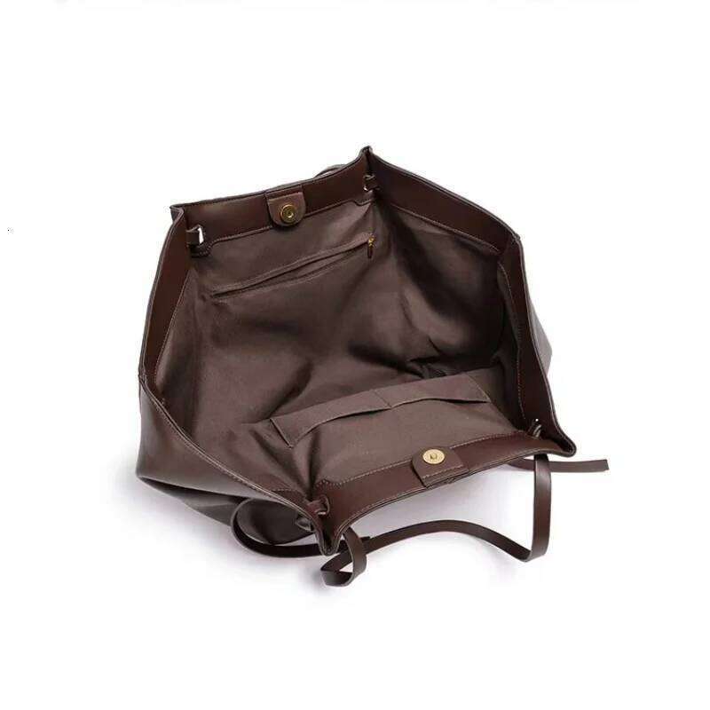 Fashion Metal Lock Design PU Leather Tote Bag for Women New Large Capacity Shopping Shoulder Female Versatile Underarm Bags Z260224