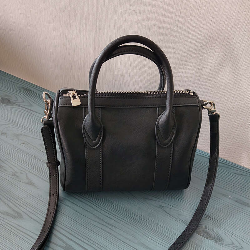 Luxury Shoulder Bags Pillow Made Of Vegetable Tanned Cowhide Genuine Leather Women S With Niche Design Large Capacity Vintage Boston Crossbody Shoulde