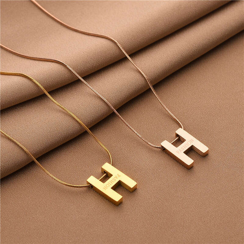 H Letter Necklace Collarbone Chain Fashionable And Simple Women's Neck Accessory