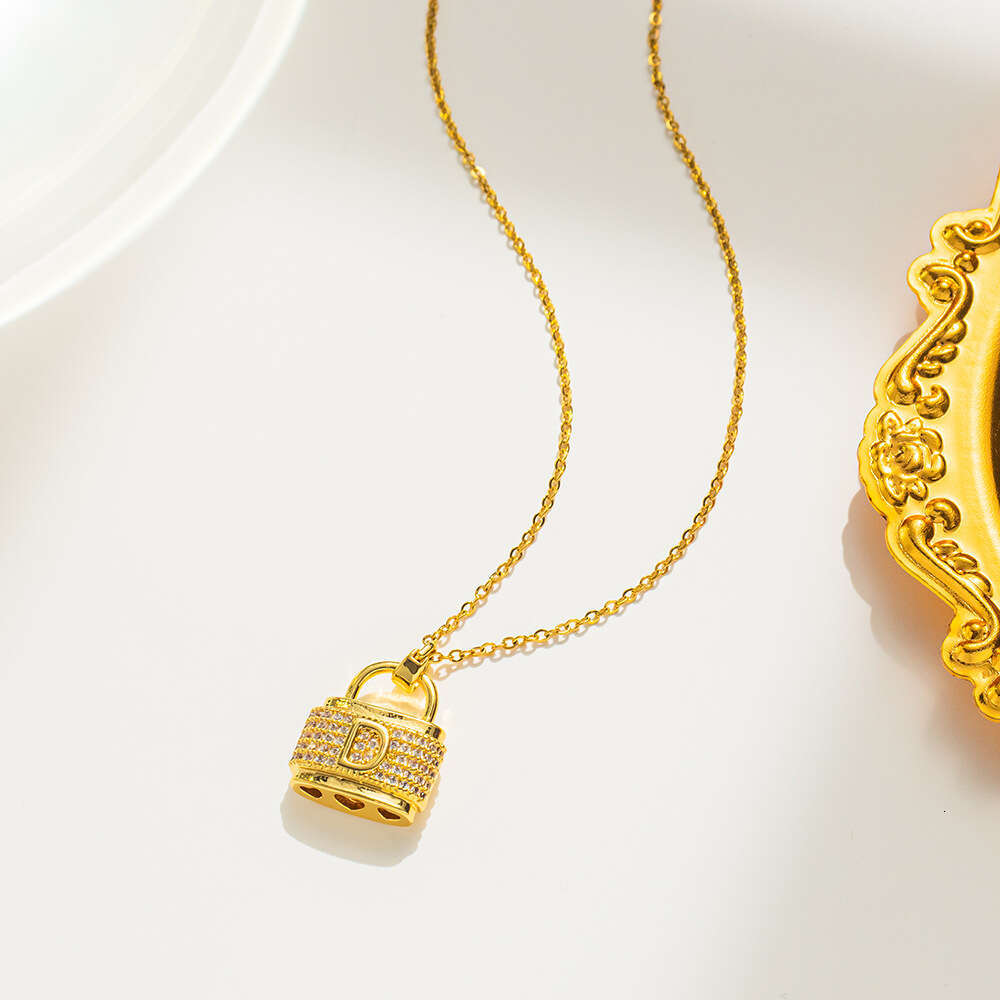 Korean Japanese Fashion D-Letter Bag Necklace Micro-Inlaid With Diamonds Handbag Pendant Titanium Steel Collarbone Chain For Women