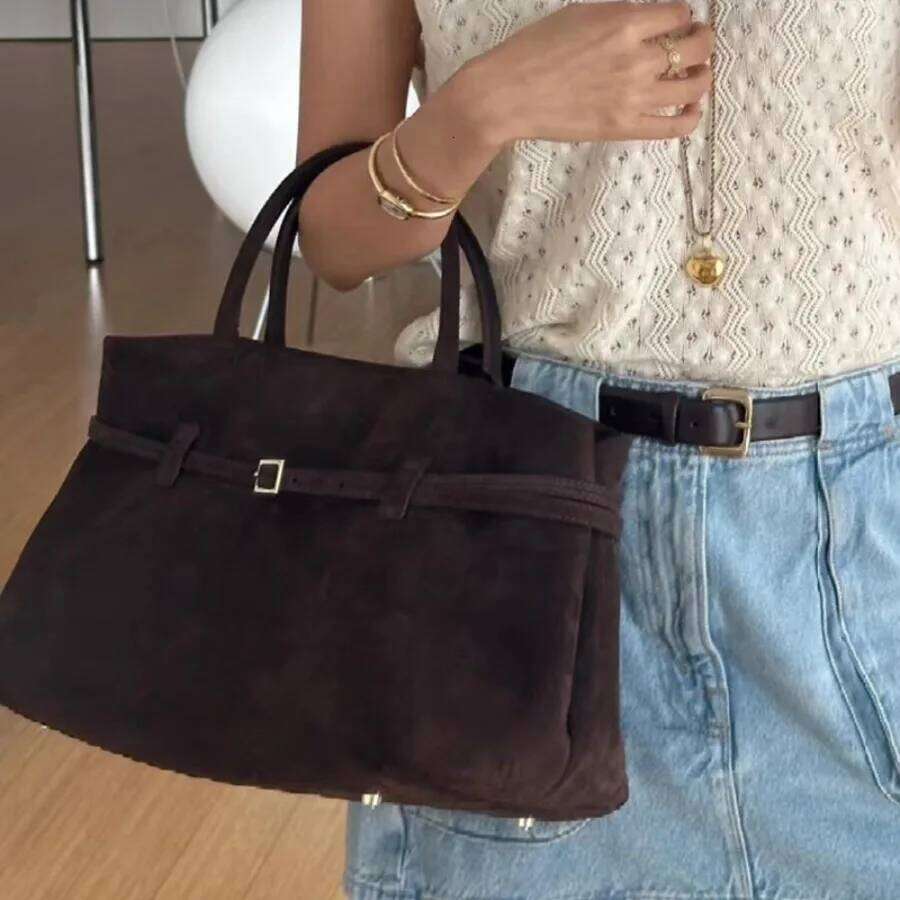 Public design 2025 autumn and winter new matte suede belt buckle portable tote lazy wind commuter women's bag Z260224