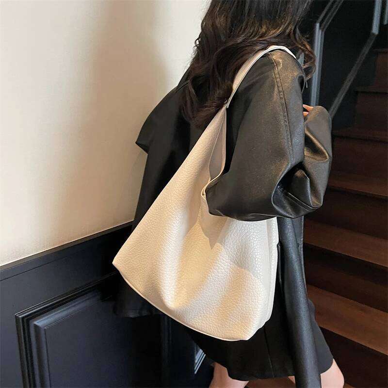 LEFTSIDE High-capacity Retro PU Leather Shoulder Bags for Women Bucket Bag 2025 Winter Luxury Purses and Handbags Z260224