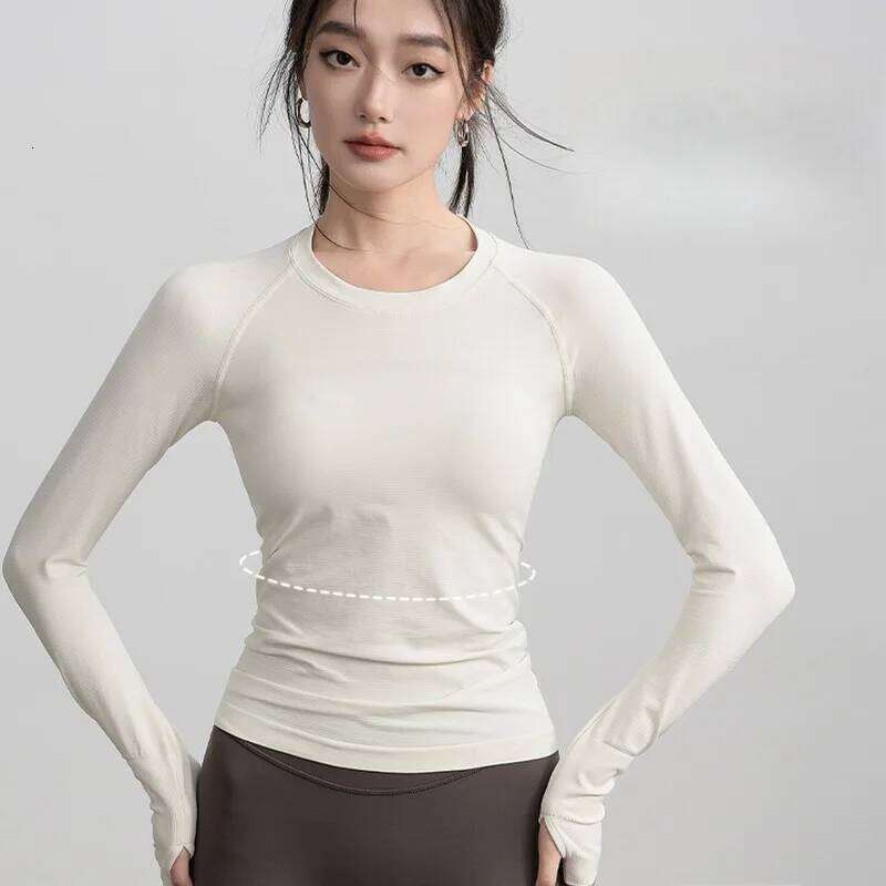 New Seamless Long Sleeve Workout Top, Moisture-Wicking Fitted Tee for Running, Yoga & Gym 26Y0224