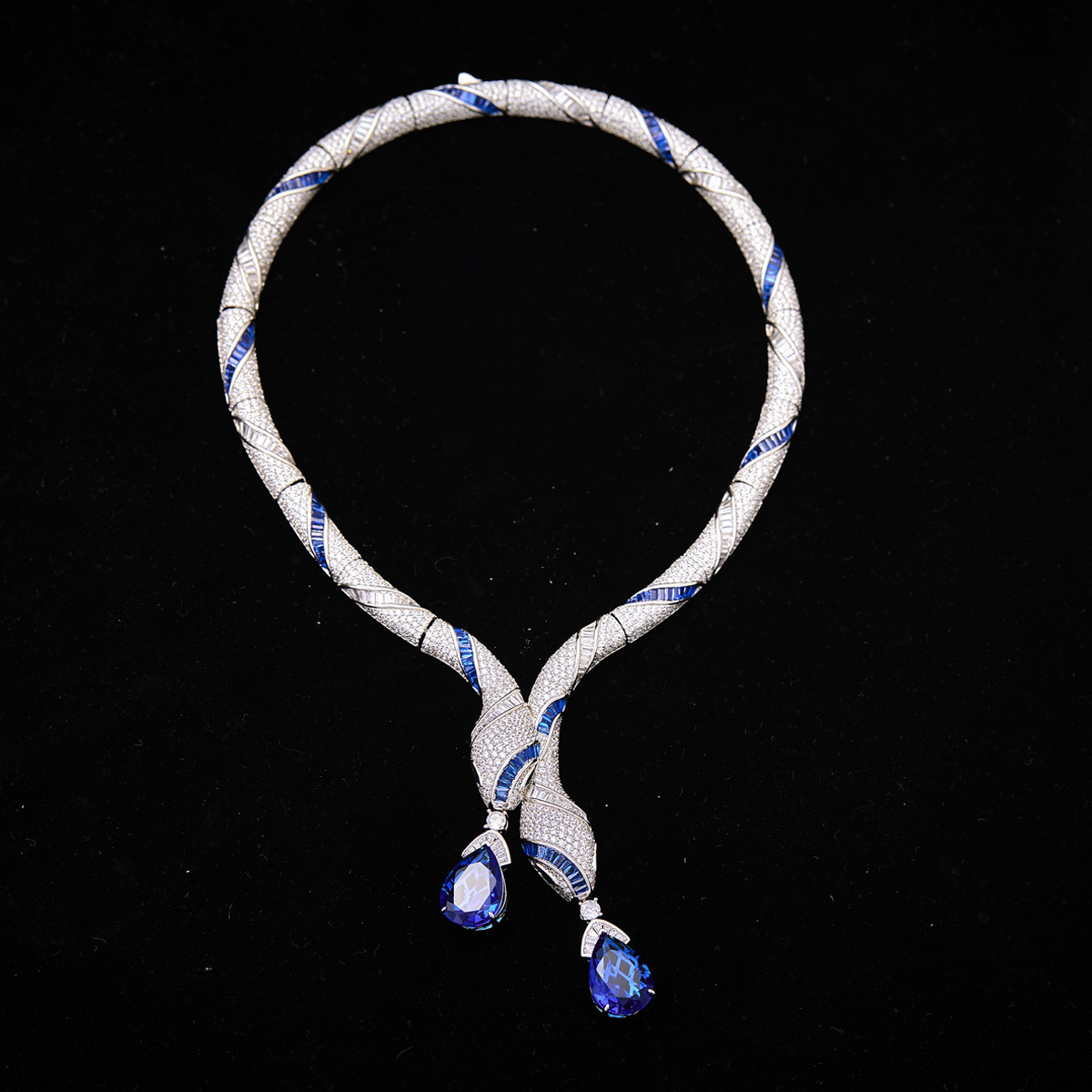 Necklace And Style Gold-Plated Double-Headed Necklace For Women, Evening Dress Accessory, Simulated Pear-Shaped Pendant, High-End Snake Choker Necklac