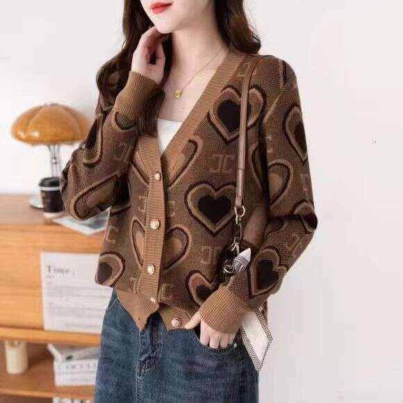 French Style Heart Jacquard Long Sleeve Knitted Cardigan 2026 Spring Autumn New Fashion Versatile Slimming Women's Top
