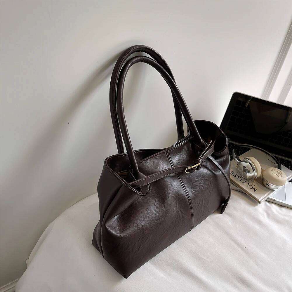 Ladies' Retro Large-Capacity New Autumn and Winter Niche Design Single Shoulder Underarm Casual Work Commute Bag Z260224