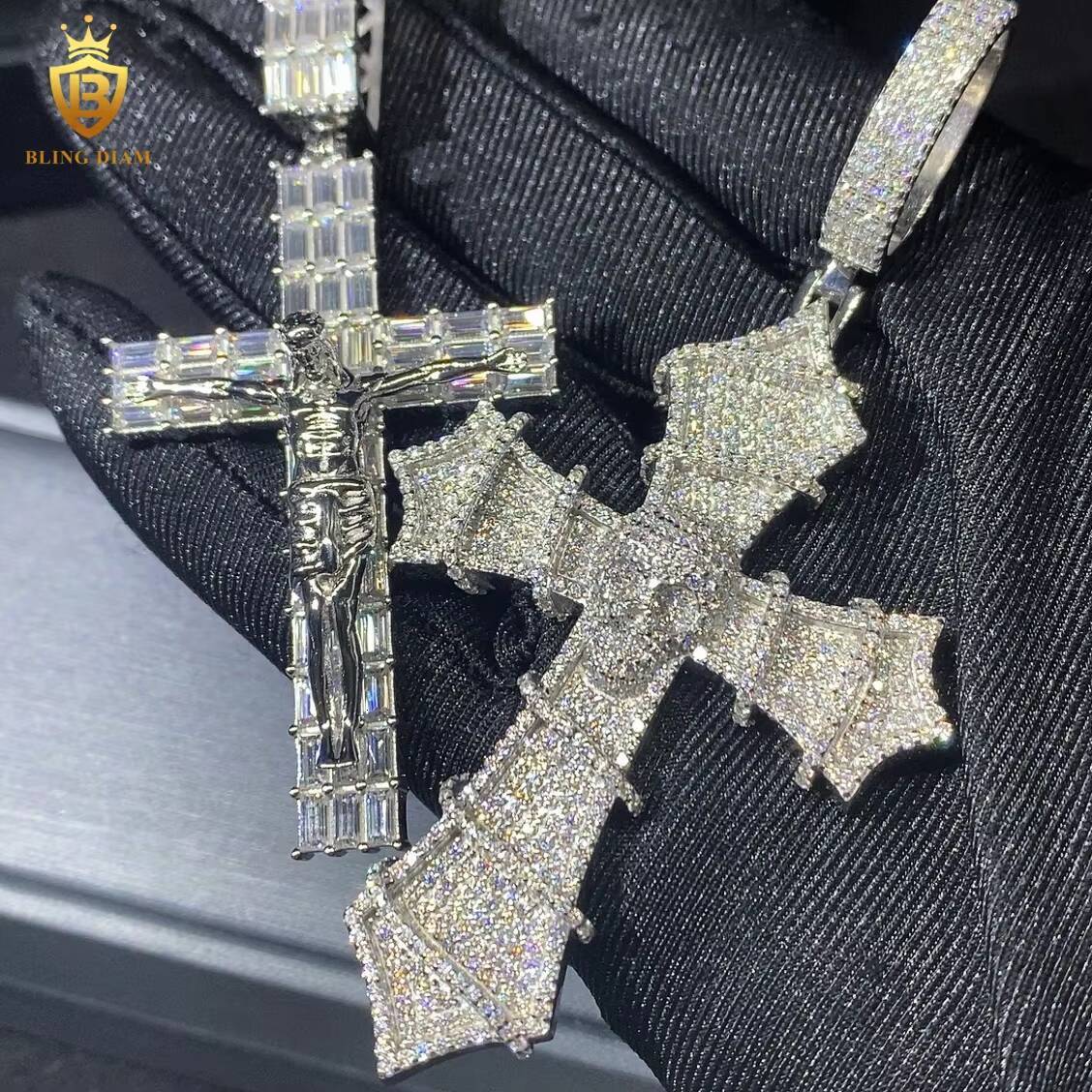 Fully Ice Out 925 Silver Cross Pendant Charms Moissanite Pendant D VVS Round Moissanite GRA Certified Fine Pendant Necklaces