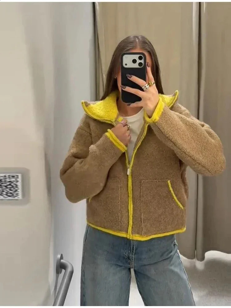 Khaki Plush Fashion Zipped Coat Women Chic Stand Collar Pocket Loose Short Sweater Cardigan Lady Commute Street Outerwear 260126