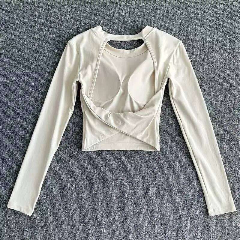 Sexy Yoga Women, Breathable, with Fixed Cups, Sports Top for Pilates, Workout, and Fitness, Long-Sleeve 26Y0223