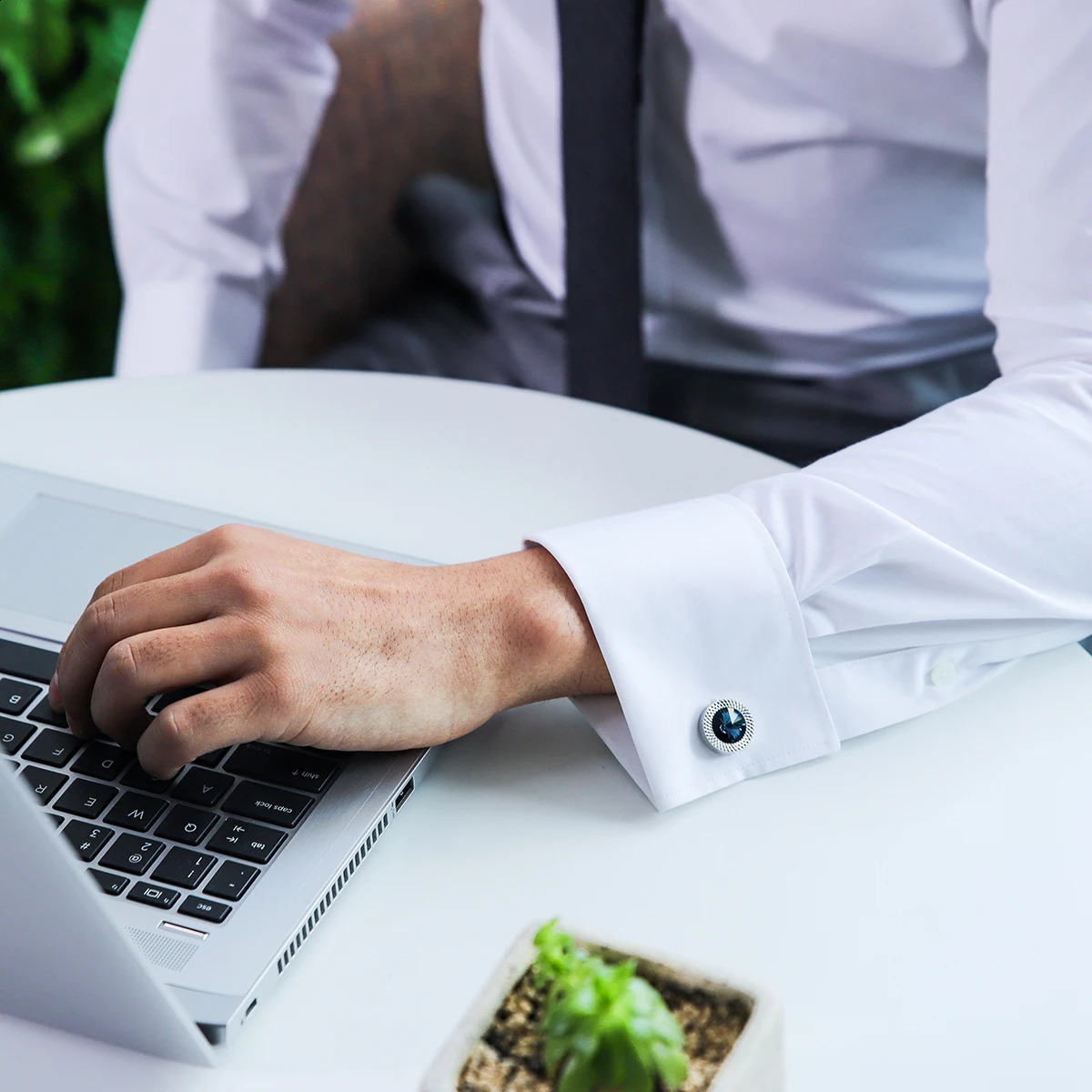 KFLK Round Shirt Cufflinks for Mens Crystal Cuff link Wedding Button High Quality Guests 260208