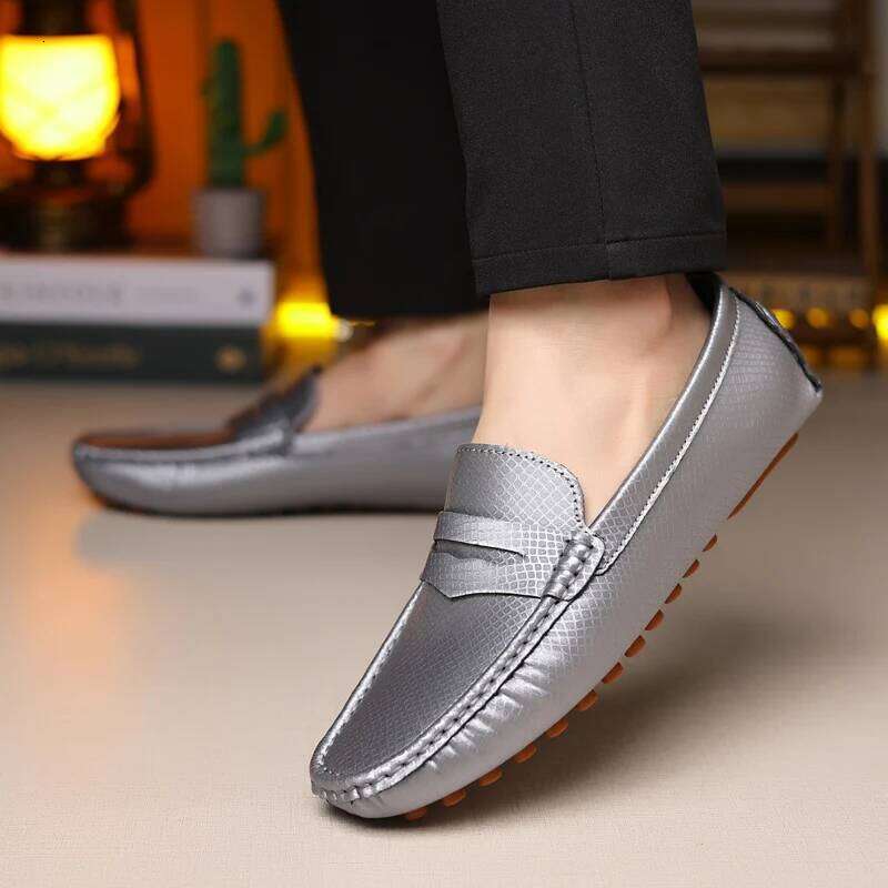 MAEDEF Men Outdoor High Quality Leather Casual Shoes 2024 New Lightweight Breathable Anti-slip Mens Fashion Comfortable Loafers