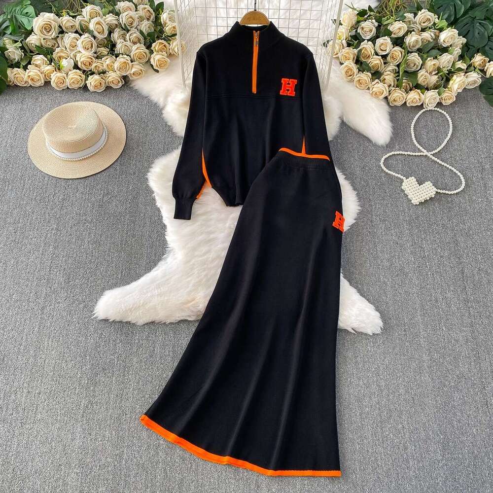 Autumn And Winter Slimming Outfit: Zippered Half-High Collar Long-Sleeve Knitted Sweatshirt + Contrasting Color High-Waisted Mid-Length Skirt Set