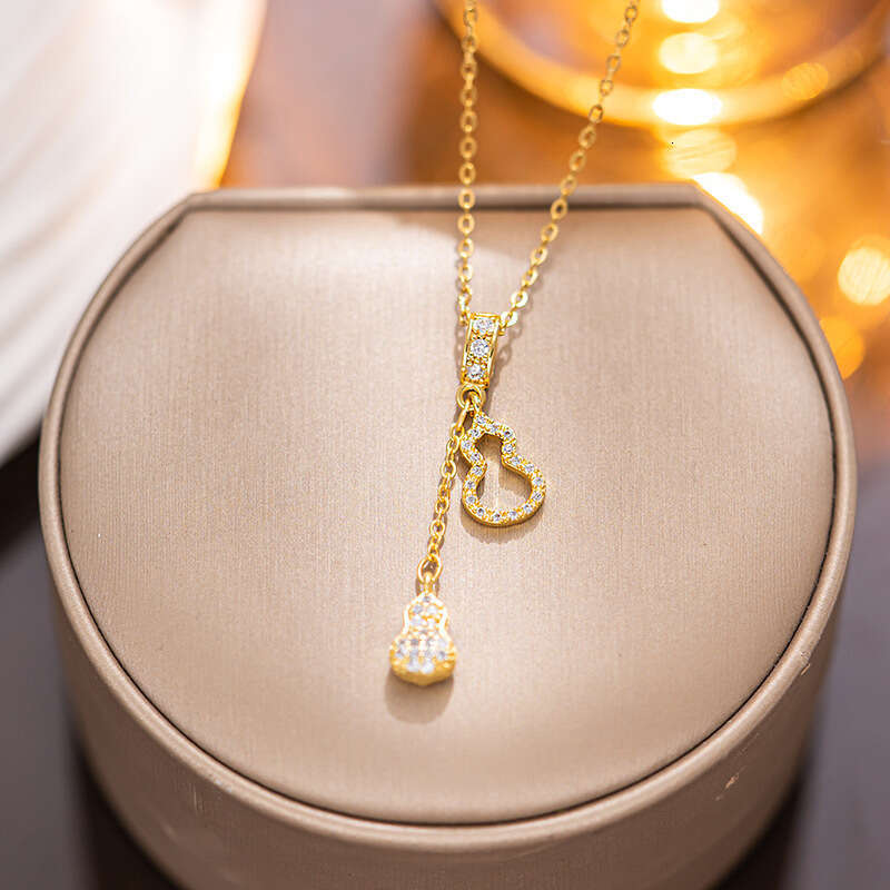 Micro Paved Full Diamond Gourd Pendant Necklace Cross Chain Elegant Eye-Catching Exquisite Personality Jewelry Versatile Korean Trend