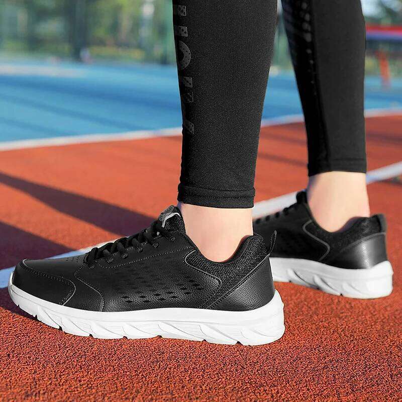 MAEDEF Running Man Sports Anti Slip Men's Sneakers Lightweight Vulcanized Casual Skateboard Men Shoes