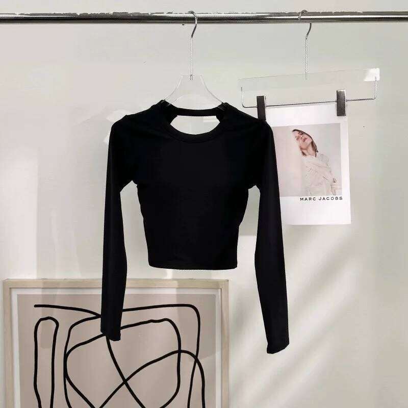 Sexy Yoga Women, Breathable, with Fixed Cups, Sports Top for Pilates, Workout, and Fitness, Long-Sleeve 26Y0224