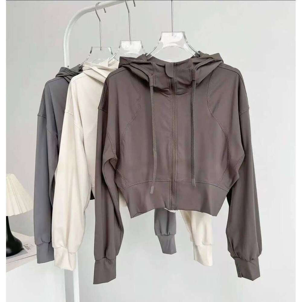 Women's Short Hooded Sports , Waist-Cinching Slimming Design, Zip-Up Cardigan Long-Sleeve Top Yoga and Fitness Wear 26Y0224