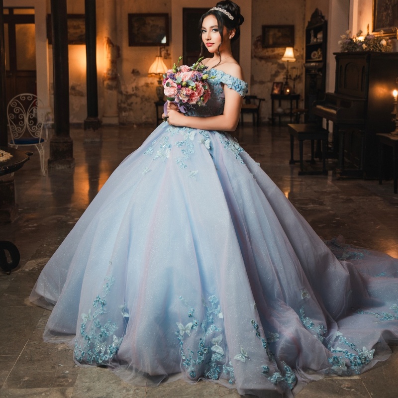 Lavanda Shiny Quinceanera Dresses Ball Gown Off The Shoulder Applique Lace Beading Crystal Bow Sky Blue Lining Tull Party Birthday Sweet 16 Dress Vest
