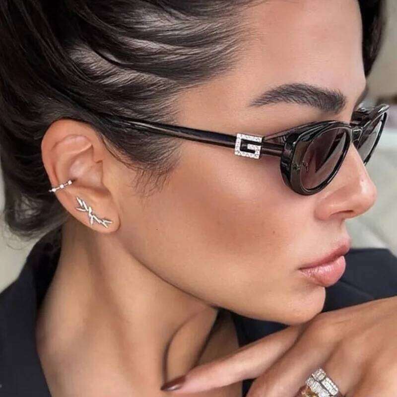 European and American New Street Style Diamond Oval Small Frame Glasses Fashionable Women's Anti-Uv Sunglasses 26W0224