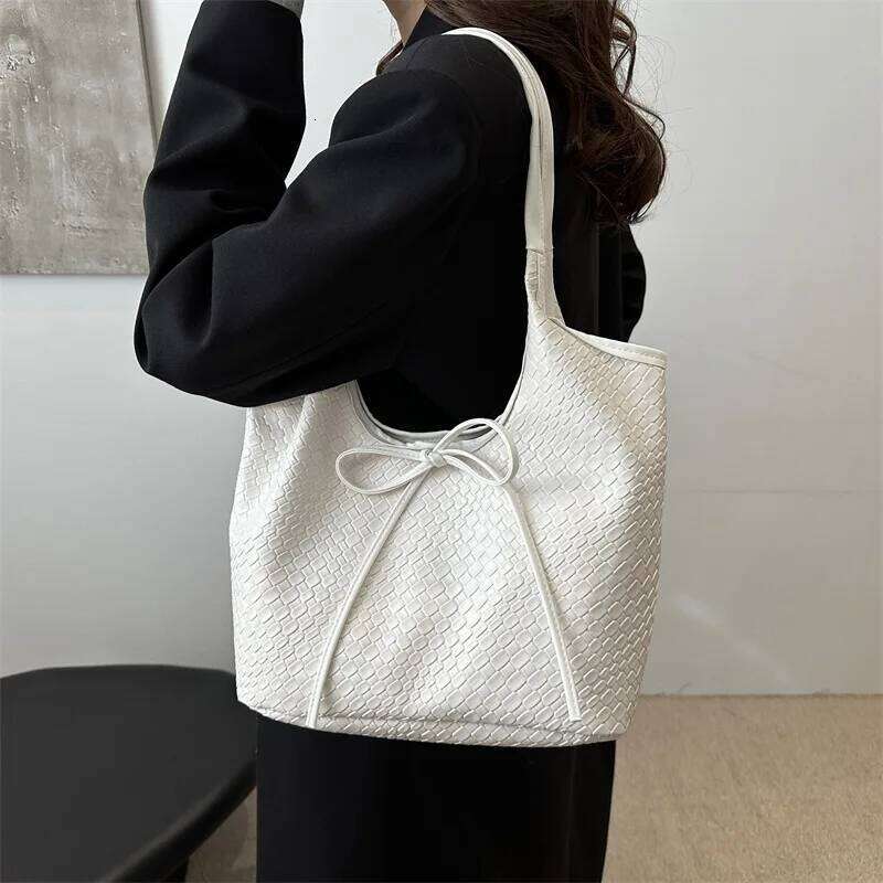 2025 New Fashion Casual Shoulder Handbag Retro Bow Large Capacity Tote Underarm Bag Z260224