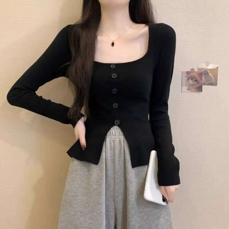 Square Collar Long-sleeved Sweater for Women in Autumn and Winter Underwear 26L0224