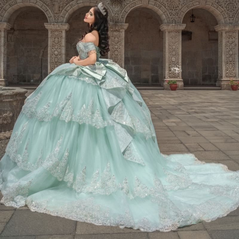 Mint Green Shiny Quinceanera Dresses Ball Gown Off The Shoulder Applique Lace Beading Crystal Bow Tull Party Birthday Sweet 16 Vestidos 15 De Anos