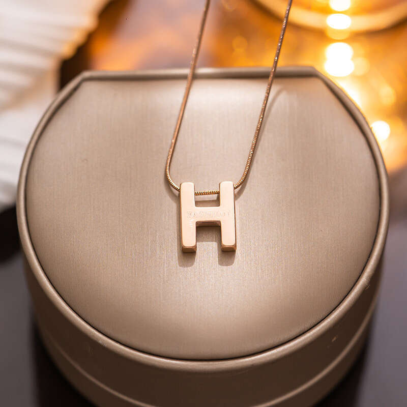 H Letter Necklace Collarbone Chain Fashionable And Simple Women's Neck Accessory