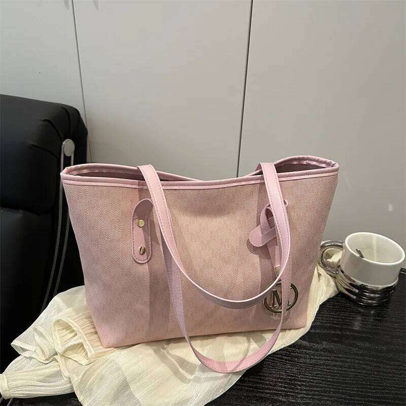 2025 New Large Capacity Women M Check Pattern Versatile Small Design Shoulder Tote Commuter Bag Z260224