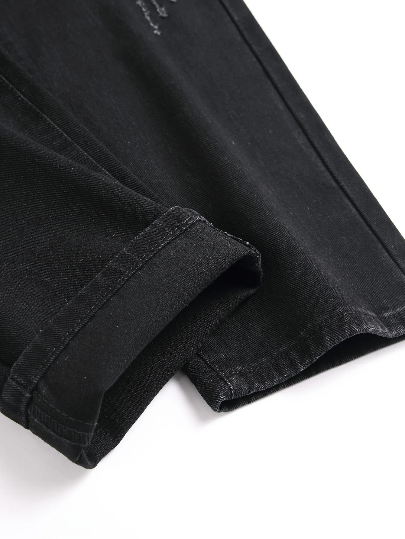 Mens trendy streetwear black ripped straightleg jeans an excellent gift for husbands or boyfriends 260207