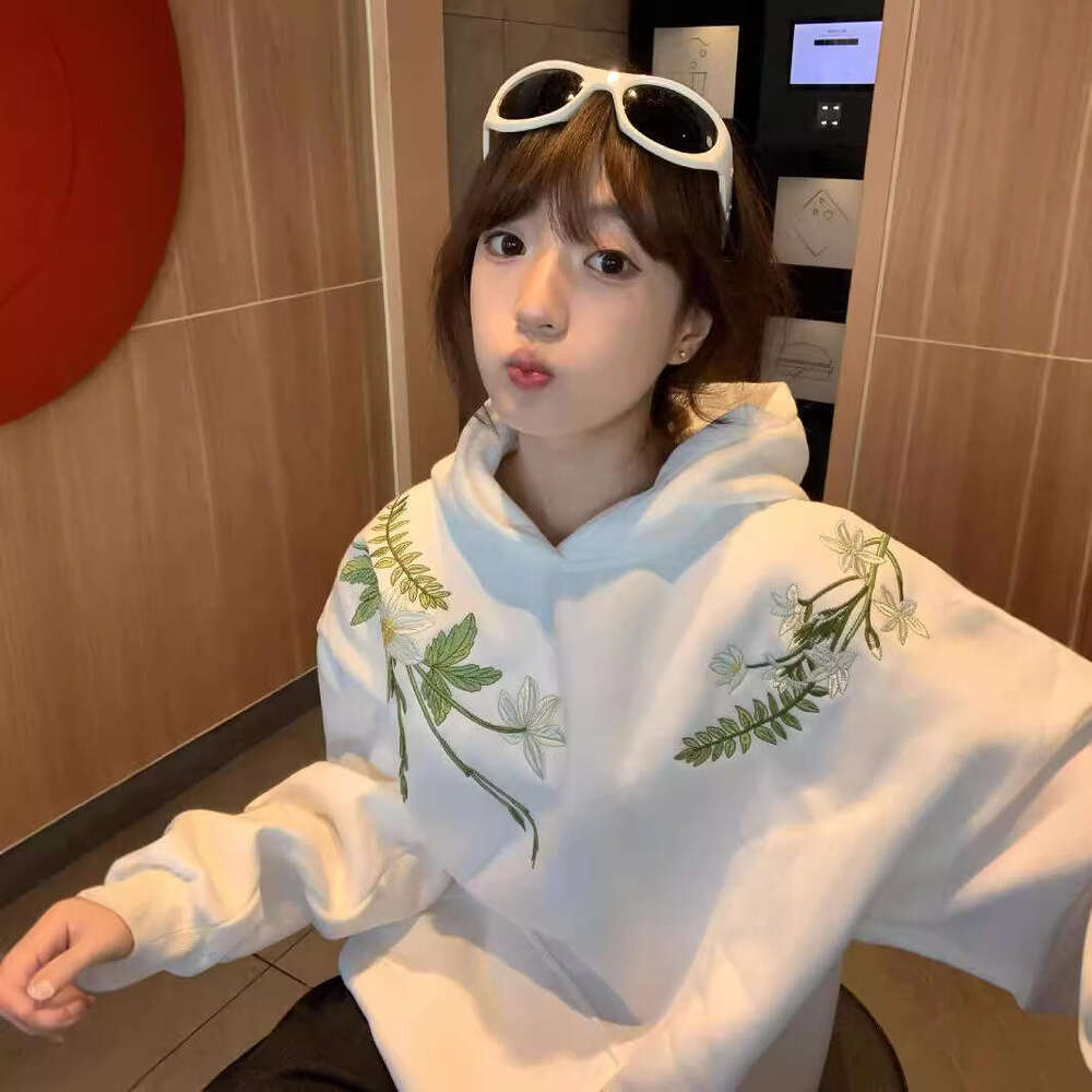 Brand New Chinese Style Floral Embroidery Hooded Sweatshirt Women Spring And Autumn Loose Design Sense Niche Casual Versatile Jacket