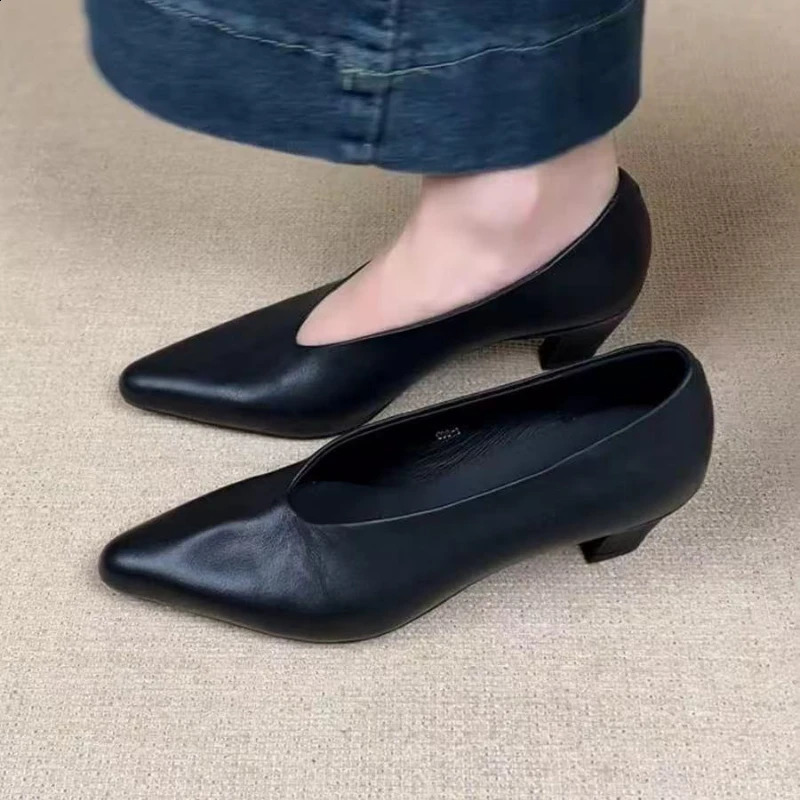 2026 Womens Loafers Leather Shoes Sss Grade Beige Heels Black Pumps Square Toe Elegant Mary Janes Shoes For Women 260130