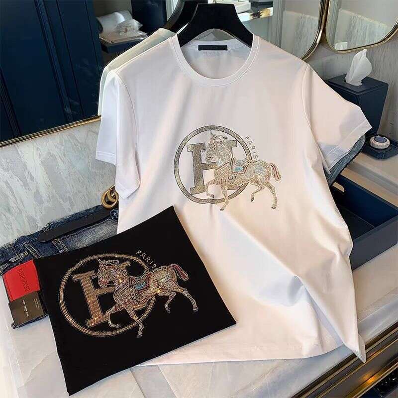 European-Style Pure Cotton Short-Sleeve T-Shirt For Men, Featuring Intricate Craftsmanship With Horse Motif Colorful Rhinestones, Offering A Light Lux