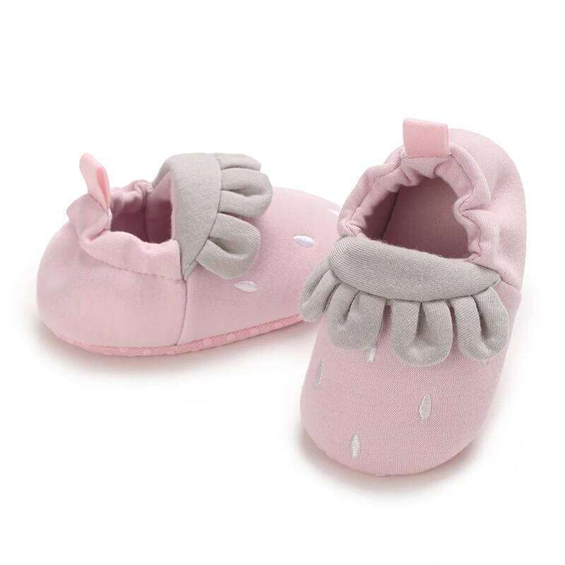 Cute Strawberries Winter New Baby Booties Boy Girl Cotton Soft-Sole Non-Slip Warm Toddler First Walkers Infant Crib Shoes 26Y0224