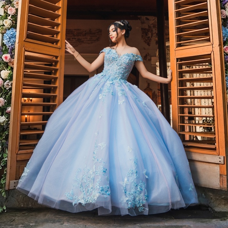 Lavanda Shiny Quinceanera Dresses Ball Gown Off The Shoulder Applique Lace Beading Crystal Bow Sky Blue Lining Tull Party Birthday Sweet 16 Dress Vest
