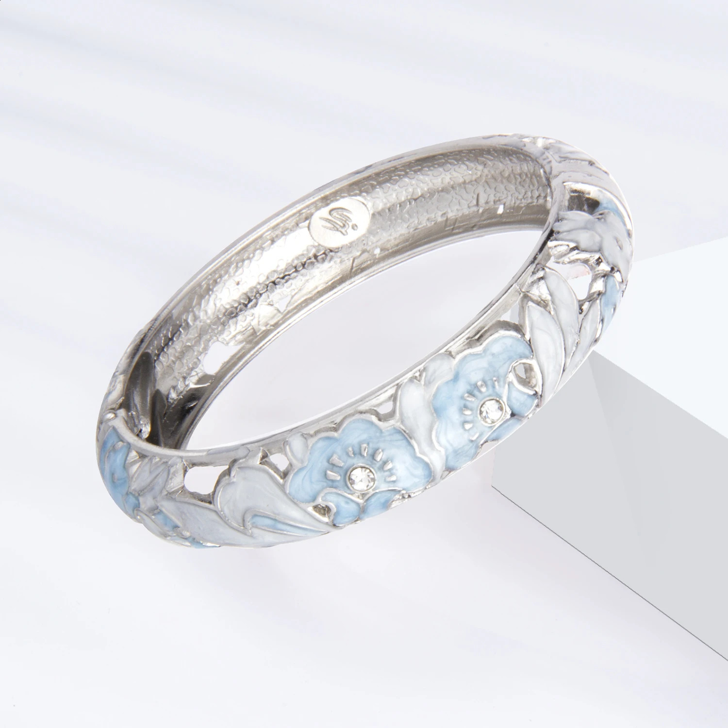 Hollow Bracelet For Women Bangle On Hand Enamel Hawaiian India Cloisonne African Jewelry Womens Hand Bracelets Gifts 260120