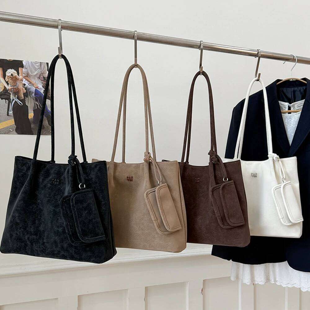 Autumn and Winter Retro Lazy Style Fashionable Large-Capacity Commuter Shoulder Bag, Chic Tote Bag Z260224