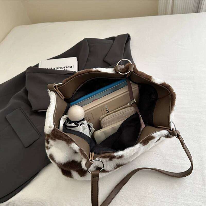 Large Capacity Shopper Bags For Women Winter Travel Tote Cow Printing Plush Shoulder Bag Ladies Handbag Bolsos Z260224