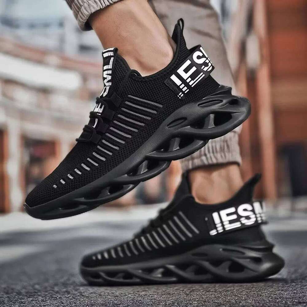 Men's New Style Physical Training Running Shoes Breathable Liberating Both Men Women Same Mesh Surface Anti Slip Sneakers
