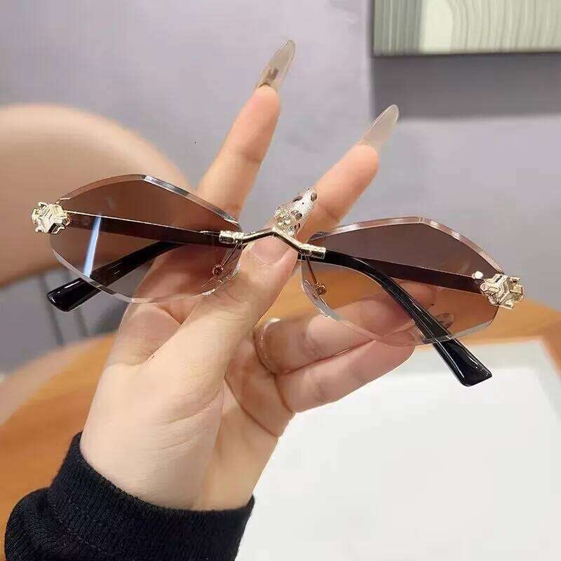 Frameless Rhombus Personalized Women's Sunglasses,Elegant Versatile Classic Luxury And High-End Sunglasses UV400. 26W0224