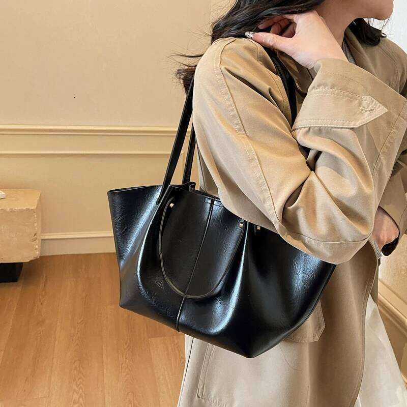 Women's Soft Leather Tote Large Capacity Single Shoulder Handbag for Daily Commute Work Casual 2025 Fashion Underarm Bag Z260224