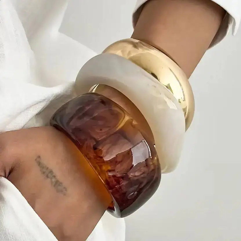 Salircon 3 Style Trendy Exaggerated Resin Wide Bangle Women HipHop Gold Color Geometric Heavy Metal Bangles Bracelet Men Jewelry 260120