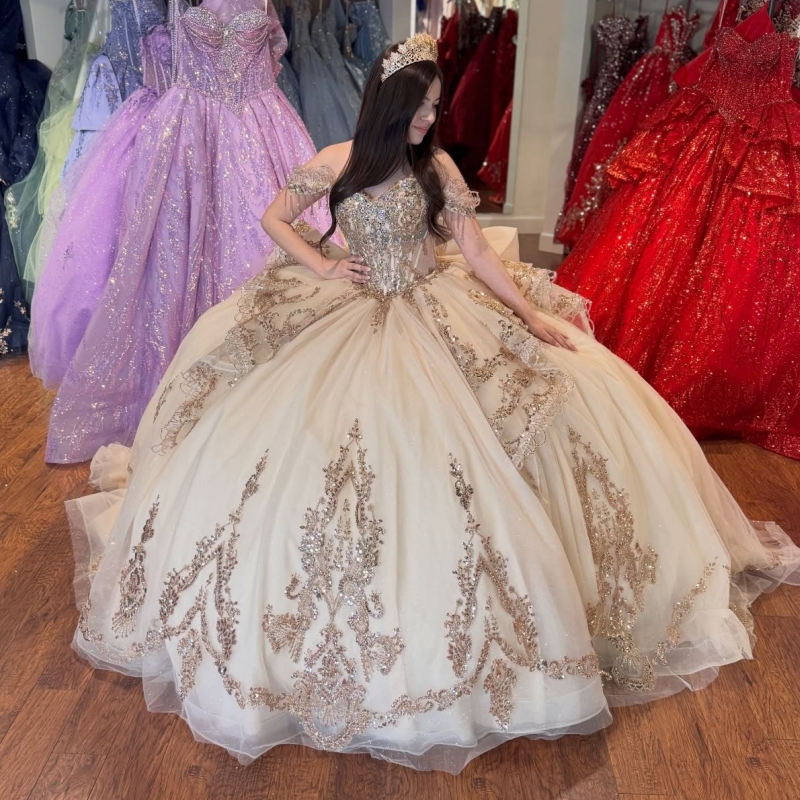 Champagne Shiny Quinceanera Dresses Ball Gown Off The Shoulder Gold Applique Lace Beading Crystal Bow Tull Party Birthday Sweet 16 Dress Vestidos 15 D