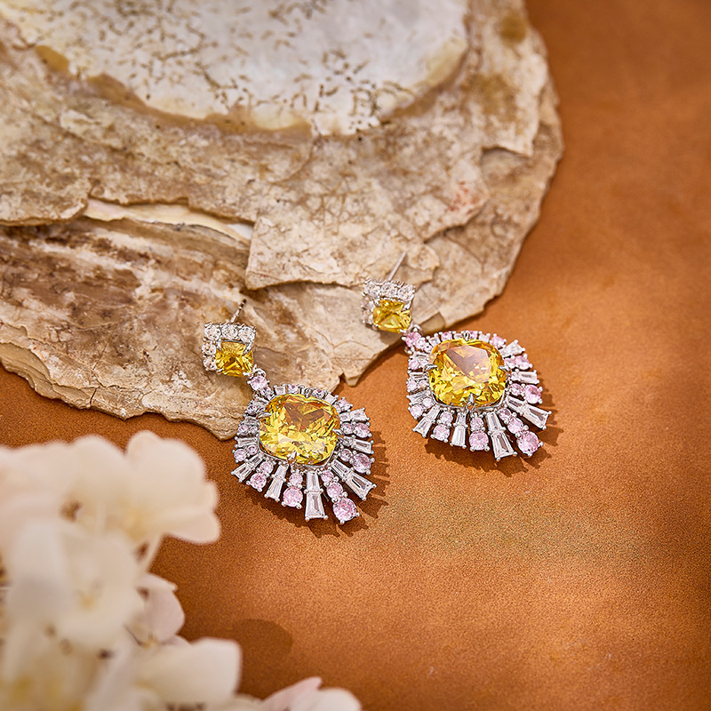 Earrings Flower Yellow Diamond Earrings, Gold-Plated, Color-Blocking Inlay Earrings, Women's Daily Commuting Earrings
