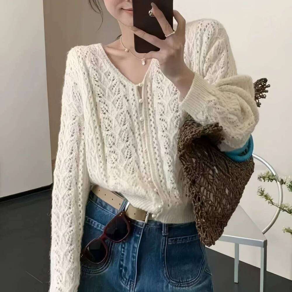 Xiaoxiangfeng Gentle Y2K Hollow Knitted Cardigan T-shirt for Women's Spring and Autumn Casual Loose Air Conditioning Shirt Top 26L0224