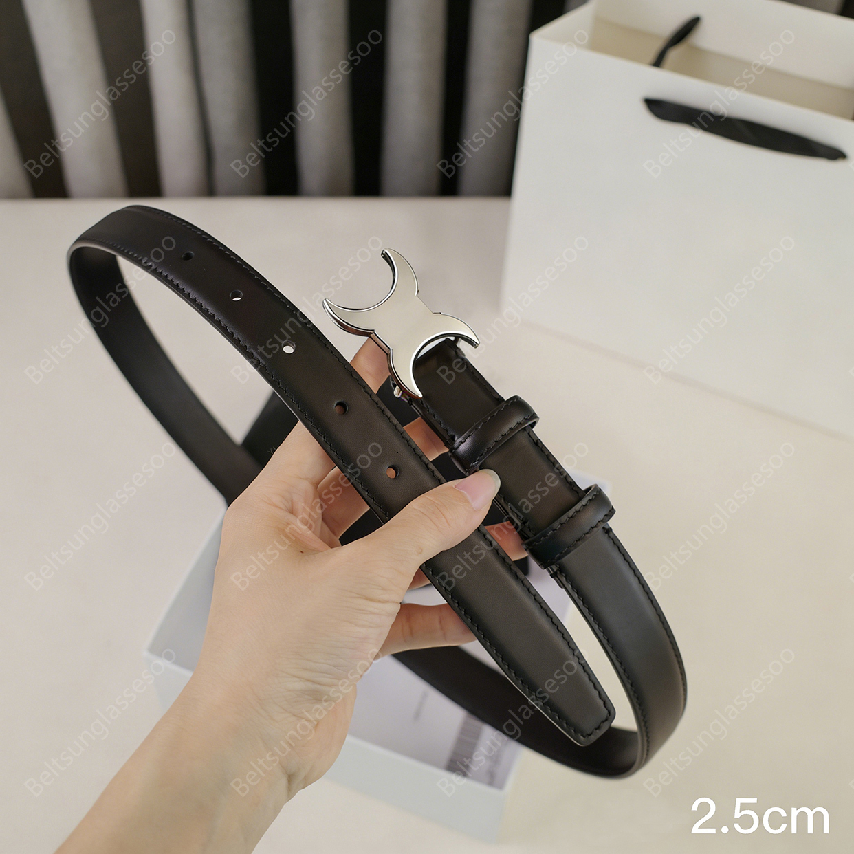 Top Quality Belt Womens Cowhide Golden Buckle Slim Ceinture Homme Luxe Designer Belt Mens Womens Waistband Black Tan White Width 2.4cm 1.8cm