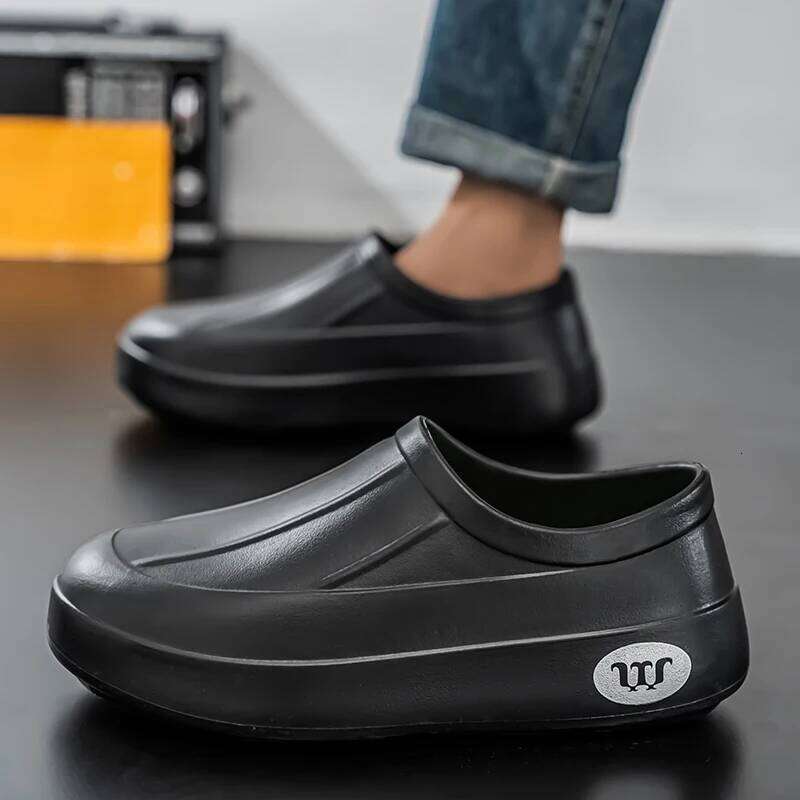 Professional Chef's Shoes Are Anti Slip Waterproof Oil Resistant High End Kitchen Specific Summer Odor Proof for Men Slippers